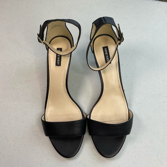 None West Black Kitten heels Heels size 10 - Picture 2 of 6